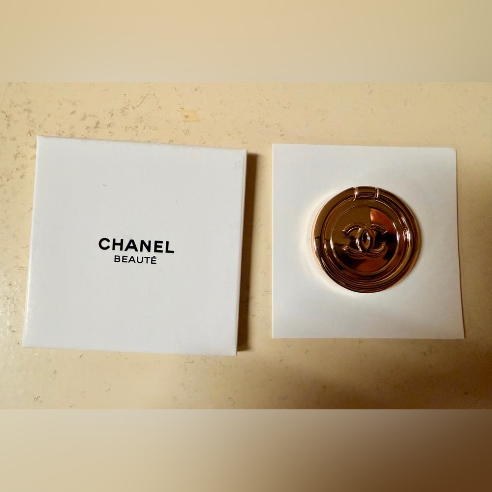 Chanel Beaute Gold Phone Ring New In SEALED Box. Sealed itself. GWP - Picture 6 of 11